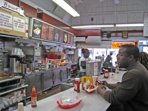 BensChiliBowlInteriorPS2